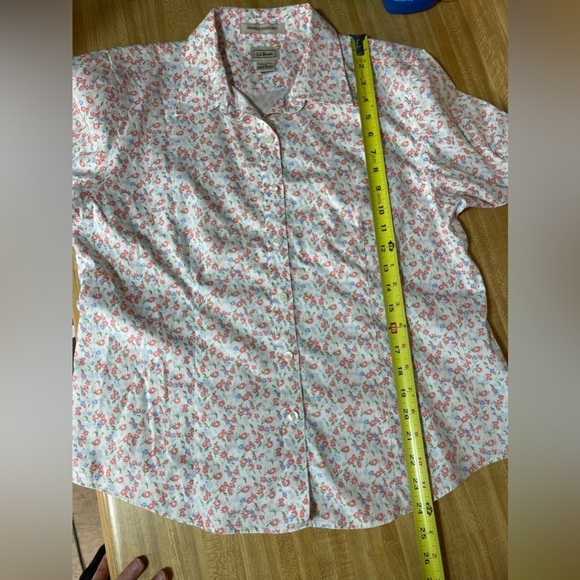 L. L. Bean wrinkle resistant button down 3/4 sleeves floral blouse women’s M - Picture 11 of 15